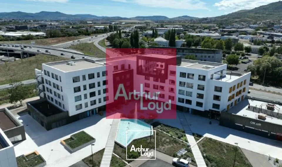 CLERMONT-FERRAND LA PARDIEU A VENDRE LOCAL COMMERCIAL 283 M²
