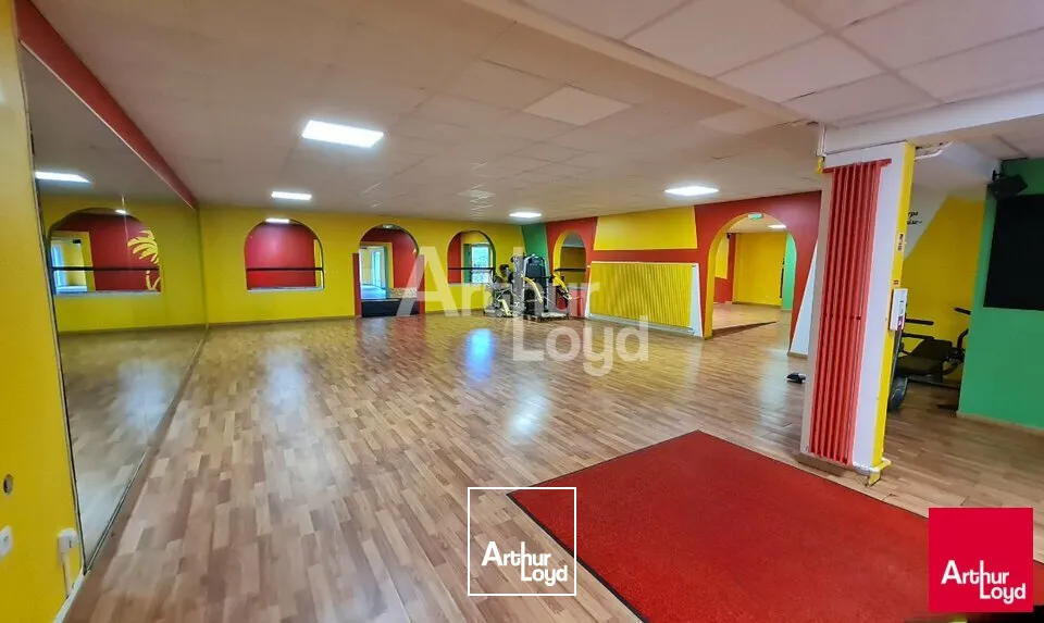 CHATEAUROUX - A VENDRE - LOCAL D'ACTIVITE - 525m² 