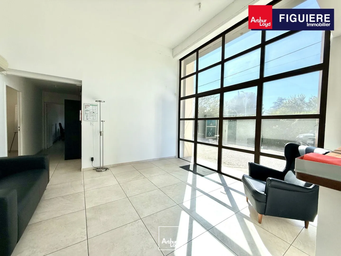 IMMEUBLE DE BUREAUX INDEPENDANT A VENDRE 