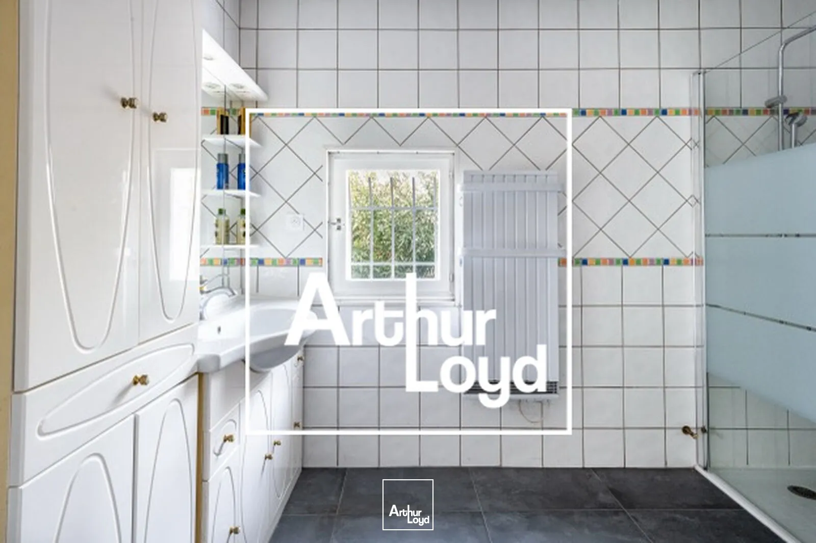 MAISON A USAGE PROFESSIONNEL A VENDRE - PEROLS