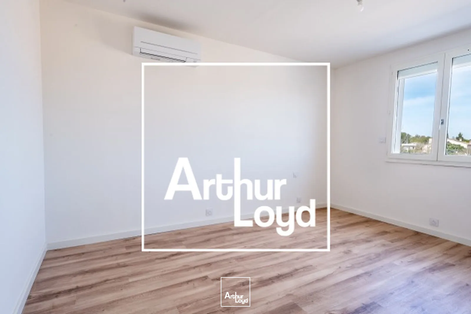 MAISON A USAGE PROFESSIONNEL A VENDRE - PEROLS