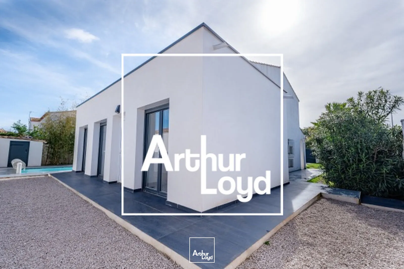 MAISON A USAGE PROFESSIONNEL A VENDRE - PEROLS