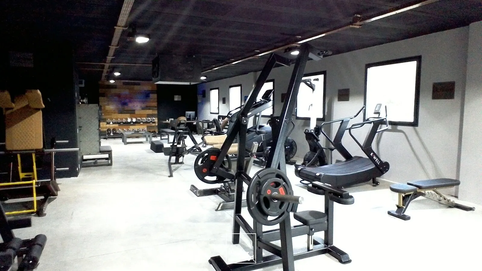 Entrepôt avec bureaux à louer - ATHELIA V - La Ciotat