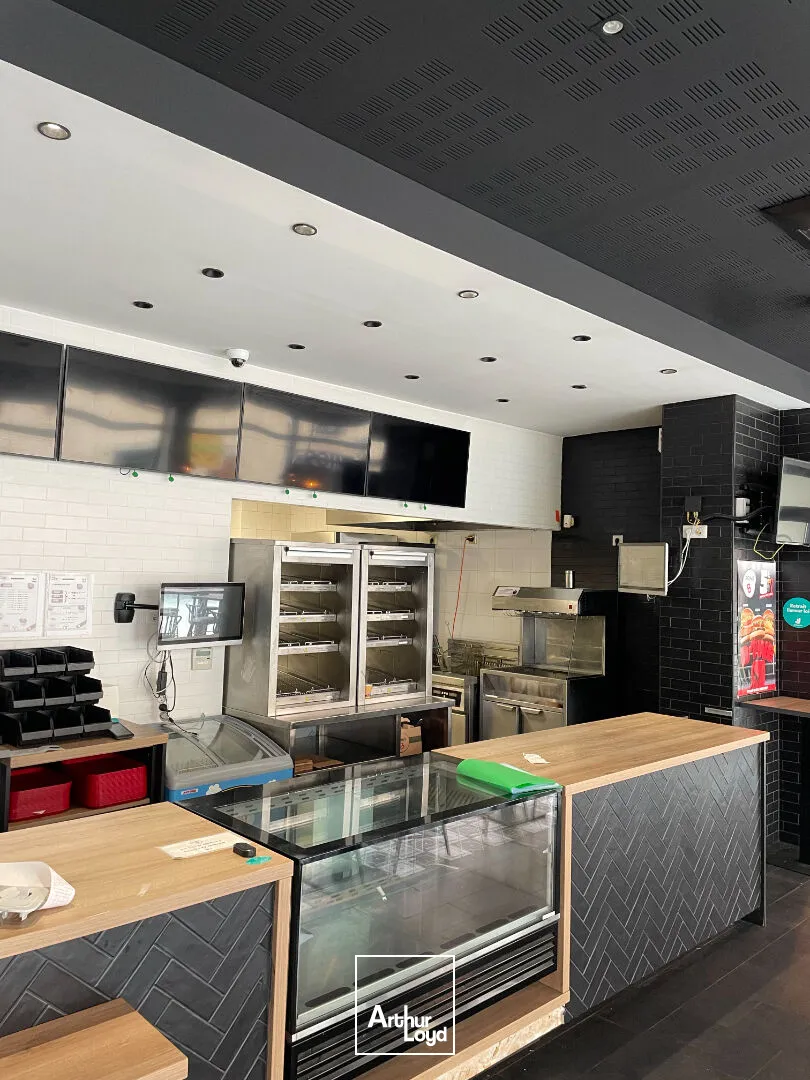 Local commercial Limoges 250 m² - Secteur émailleur