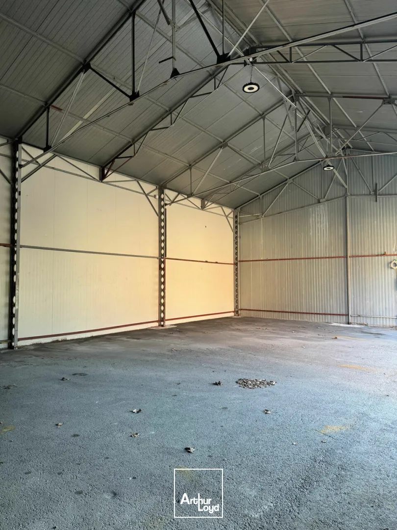 Ensemble de locaux d'activités à vendre, Châteaurenard