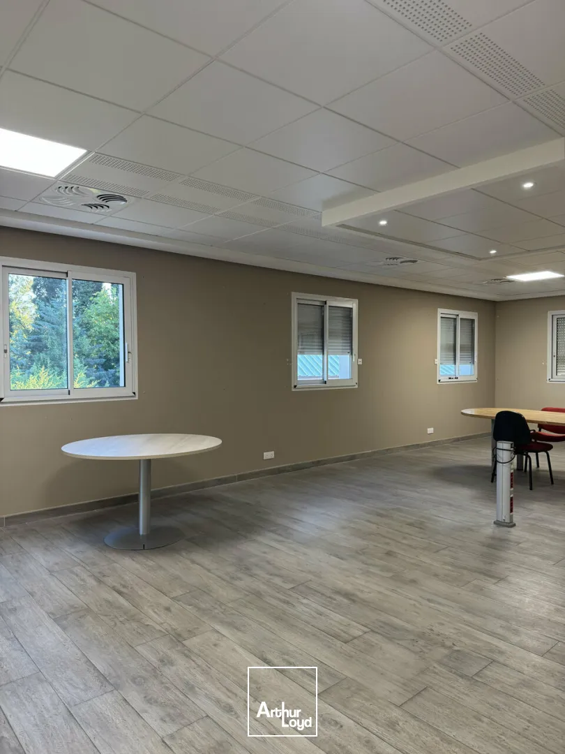 Ensemble de locaux d'activités à vendre, Châteaurenard