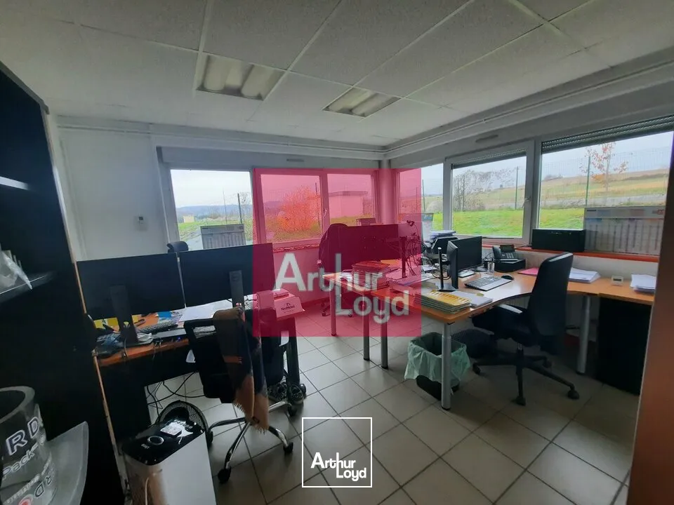 RIOM A VENDRE LOCAL ACTIVITE 1532 M² - PARCELLE 5000 M² - 1 PONT ROULANT 