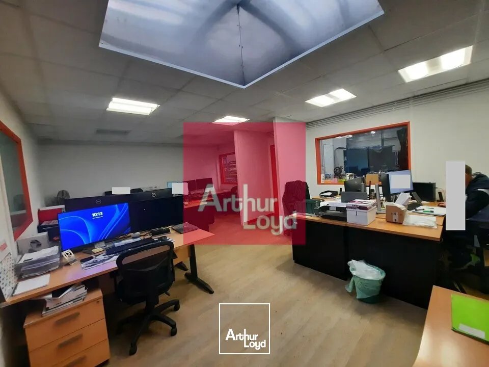 RIOM A VENDRE LOCAL ACTIVITE 1532 M² - PARCELLE 5000 M² - 1 PONT ROULANT 