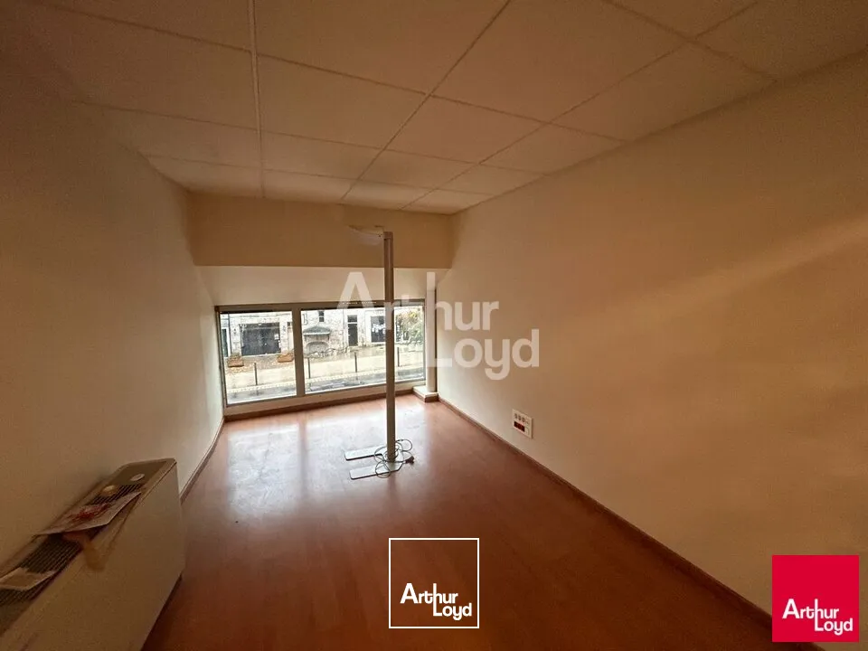 BLOIS - LOCATION LOCAL COMMERCIAL DE 37 M² - 88 M² OU 154 M² - HYPERCENTRE