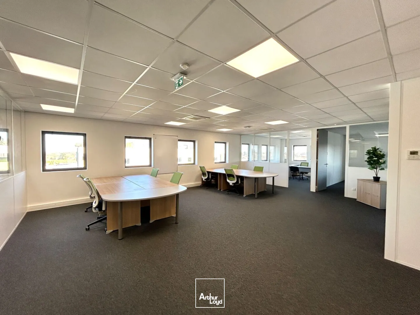 Location bureaux neufs 167 m² - Tresses Parc Fenelon, proche rocade