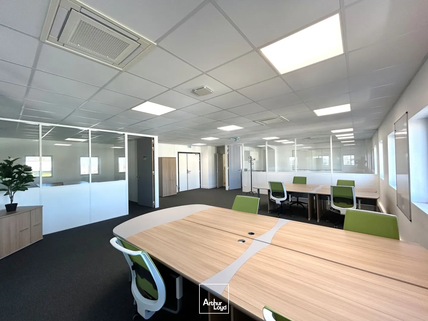 Location bureaux neufs 167 m² - Tresses Parc Fenelon, proche rocade