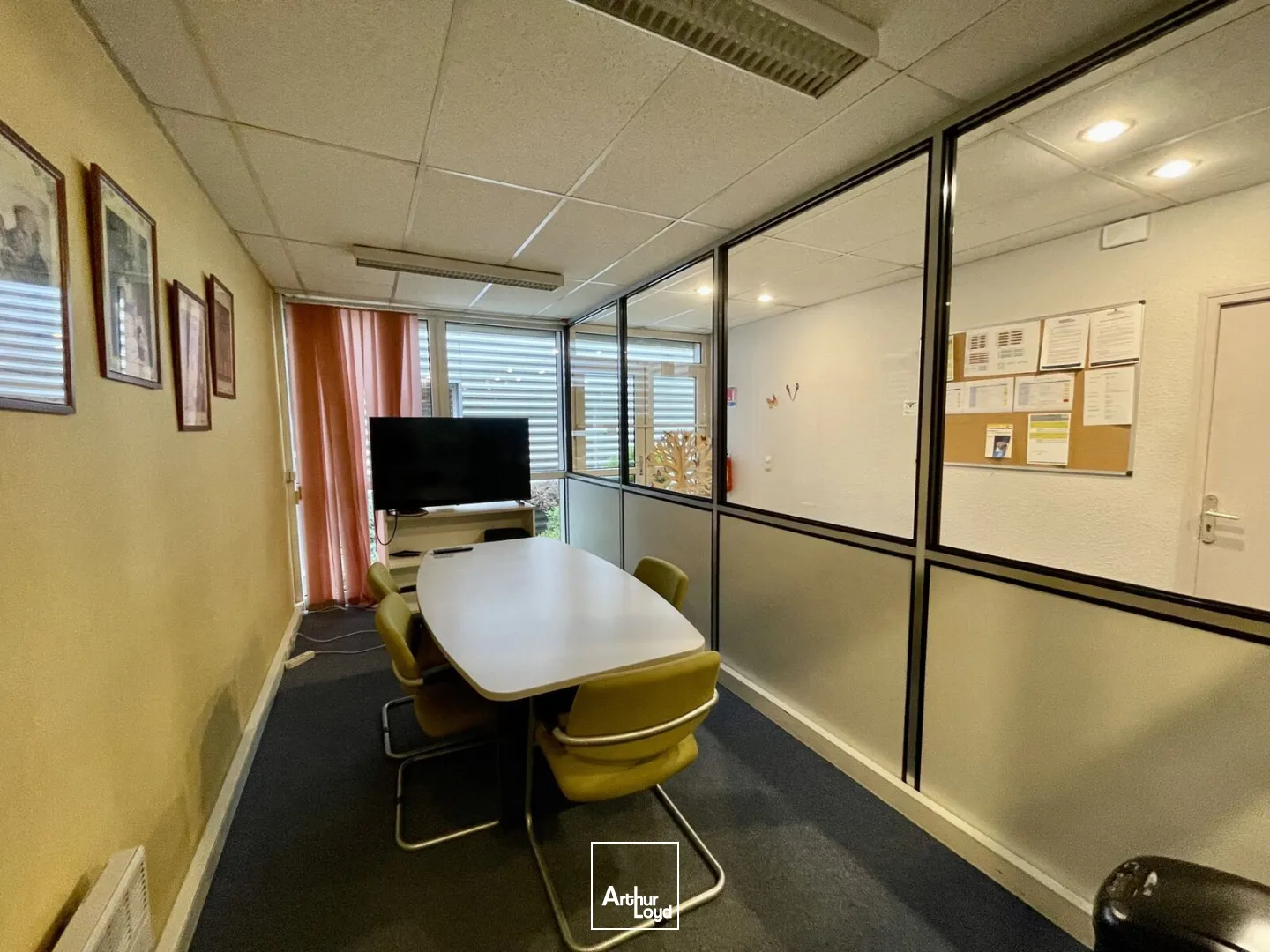 Locaux d'activité à louer à DARNETAL 76160