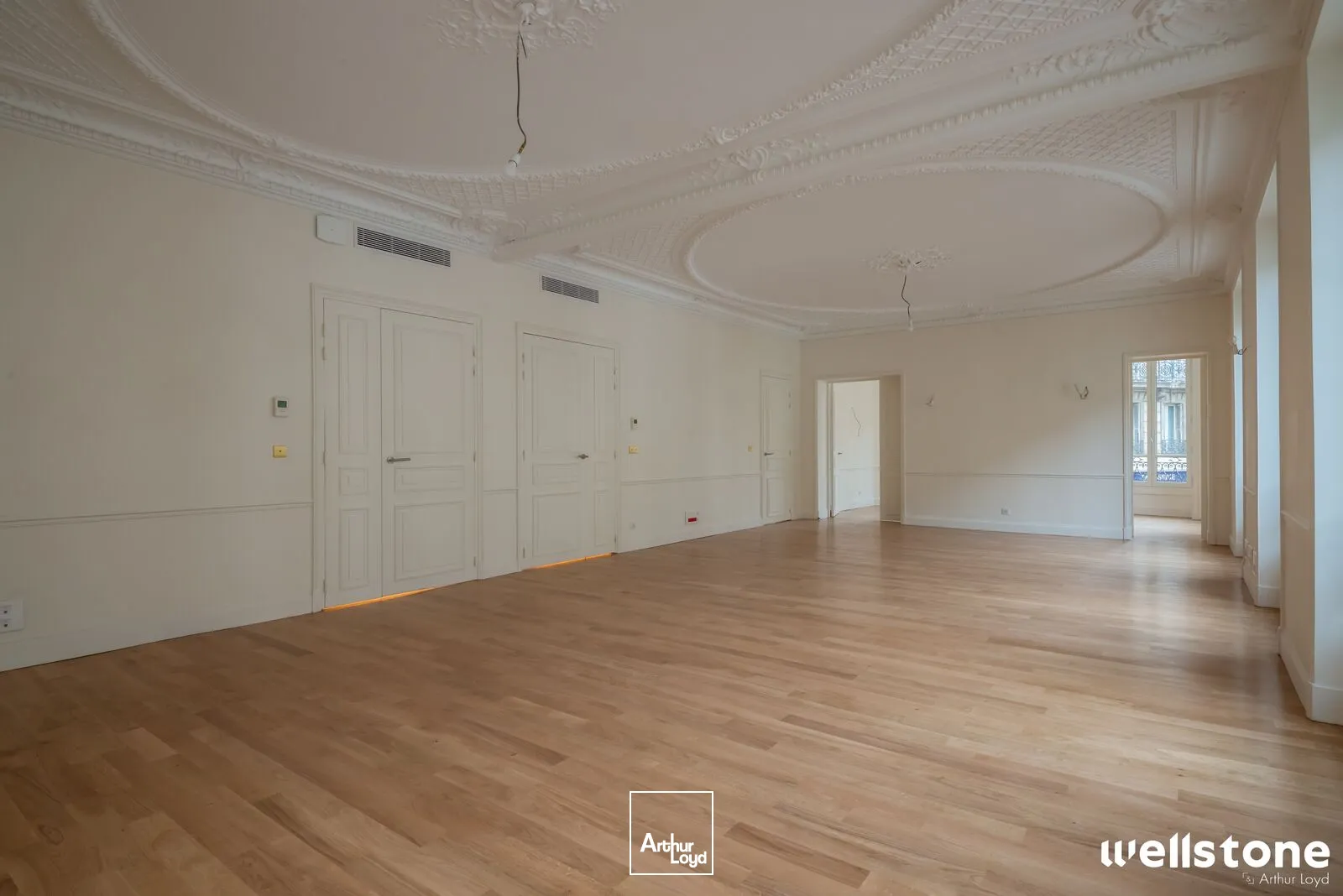 Bureaux à louer à PARIS 75008