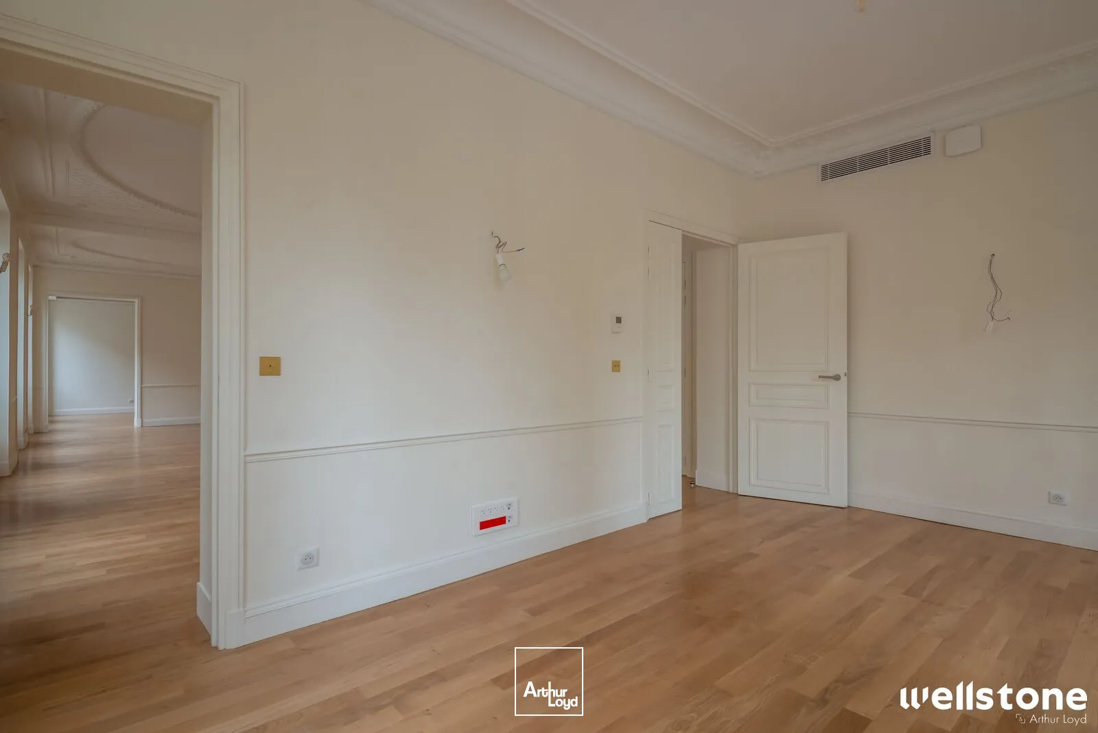 Bureaux à louer à PARIS 75008