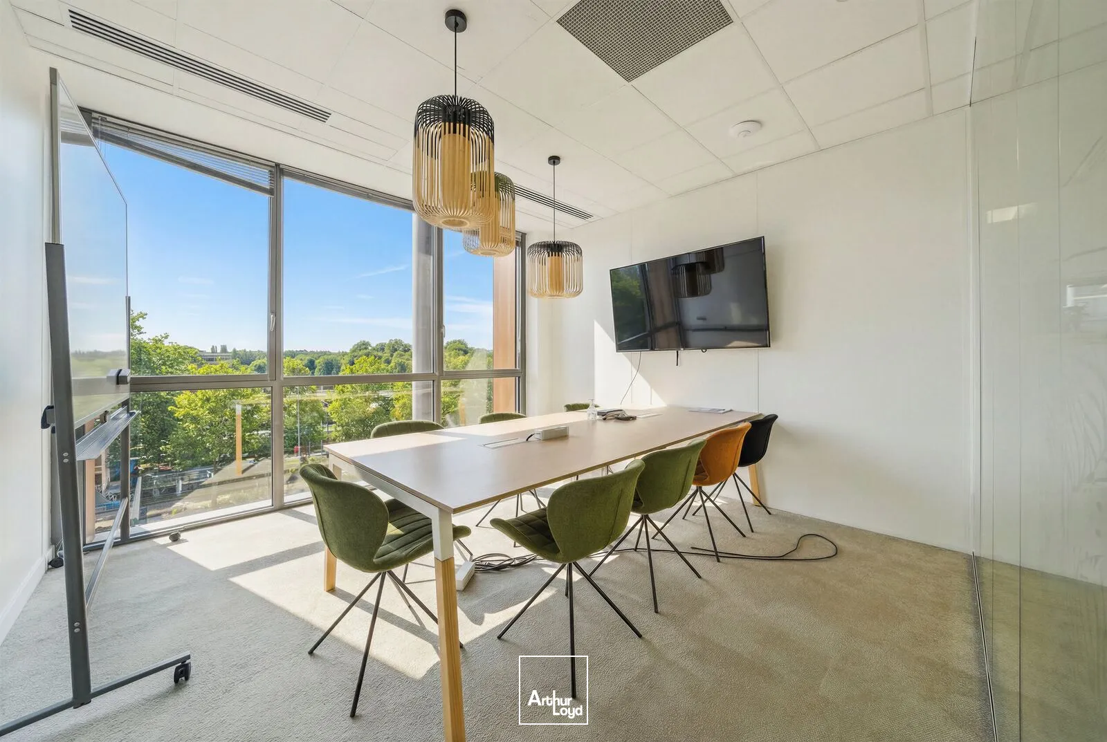 Botany, bureaux traversants et lumineux, sur les Quais de Seine