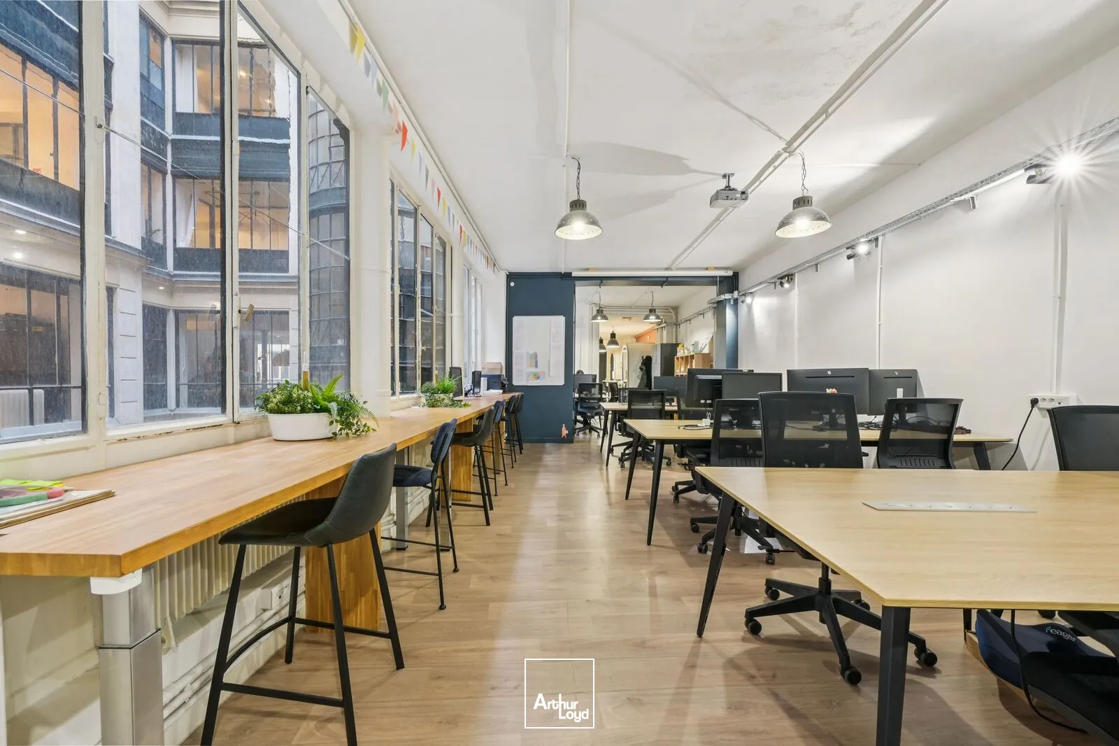 Bureaux A Louer - Espace Petites Ecuries