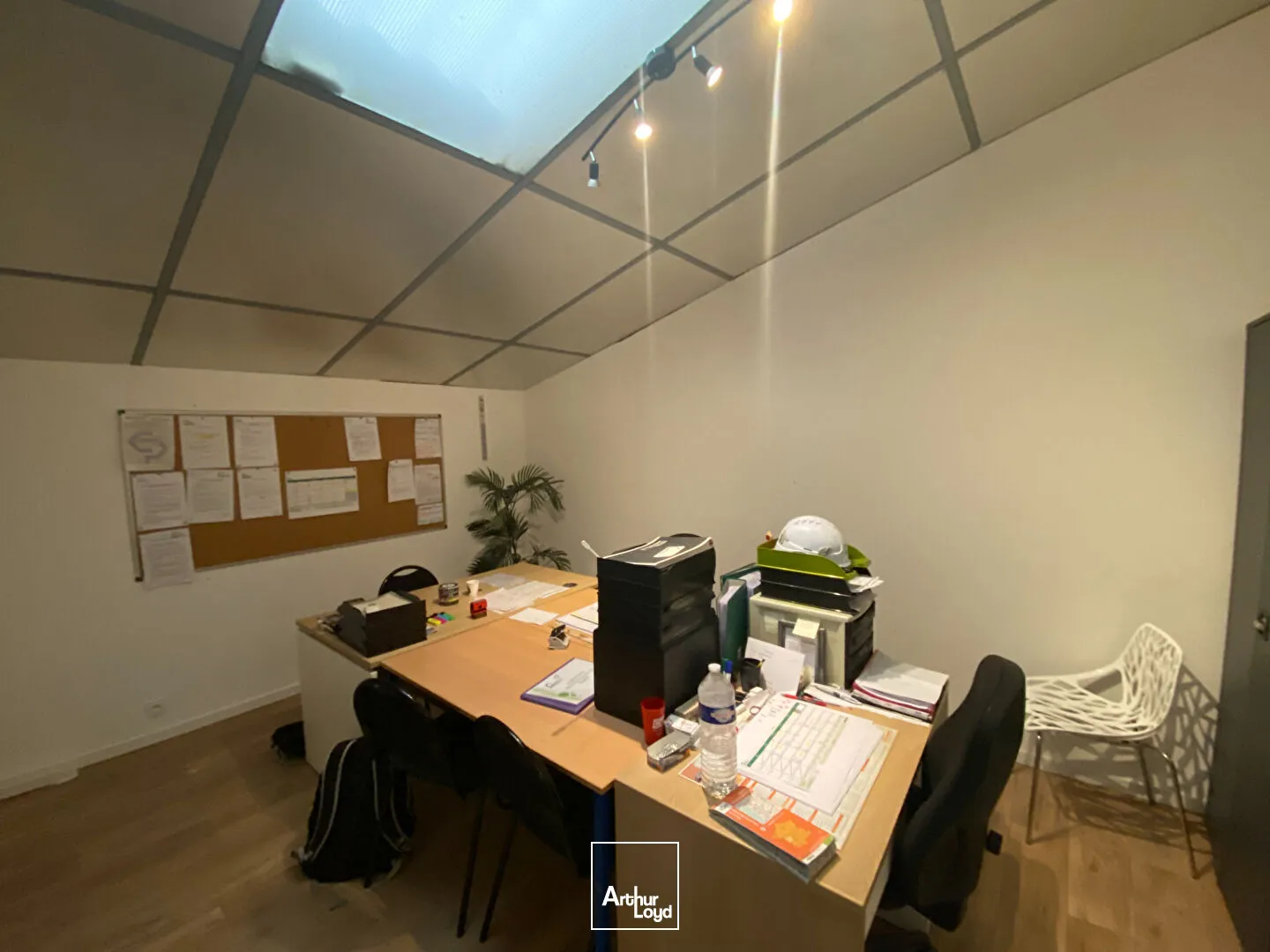 A LOUER Local d'activité Aytré 350 m2 environ - ZAC BELLE AIR