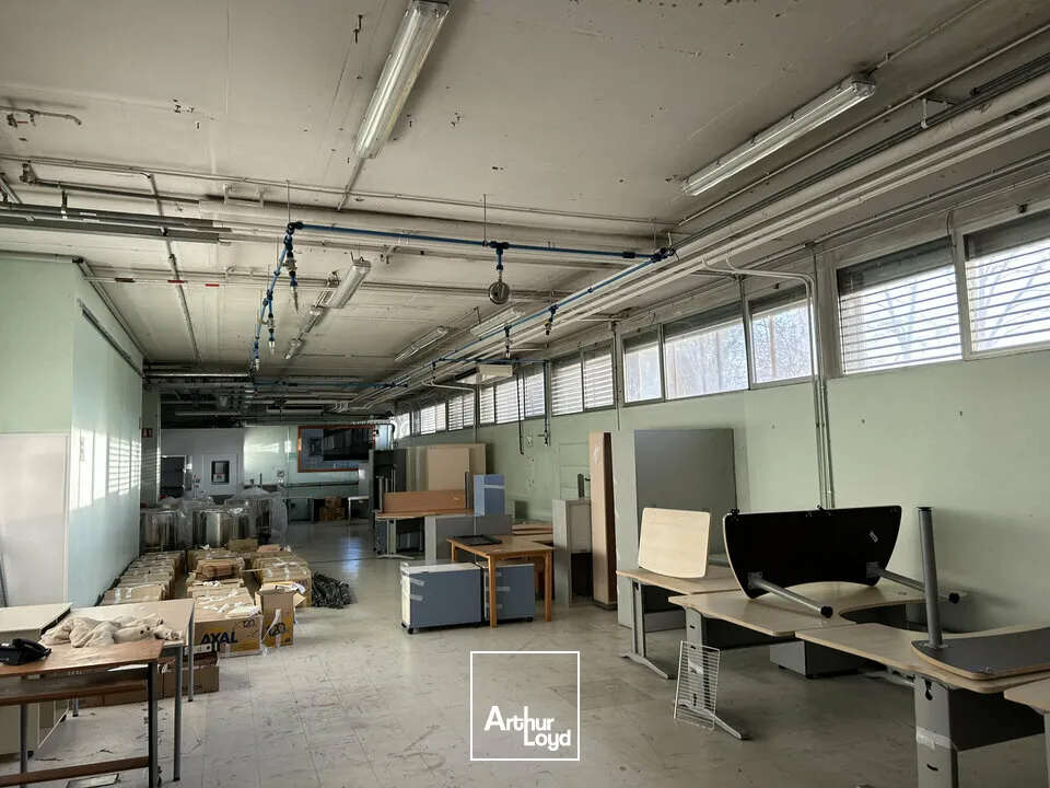 LOCAL D'ACTIVITE - ENTREPOT à VENDRE de 6280 m²