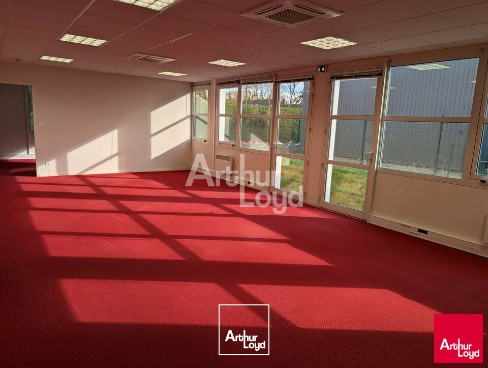 LA MEZIERE - LOCAL D'ACTIVITES A VENDRE- 285 M²