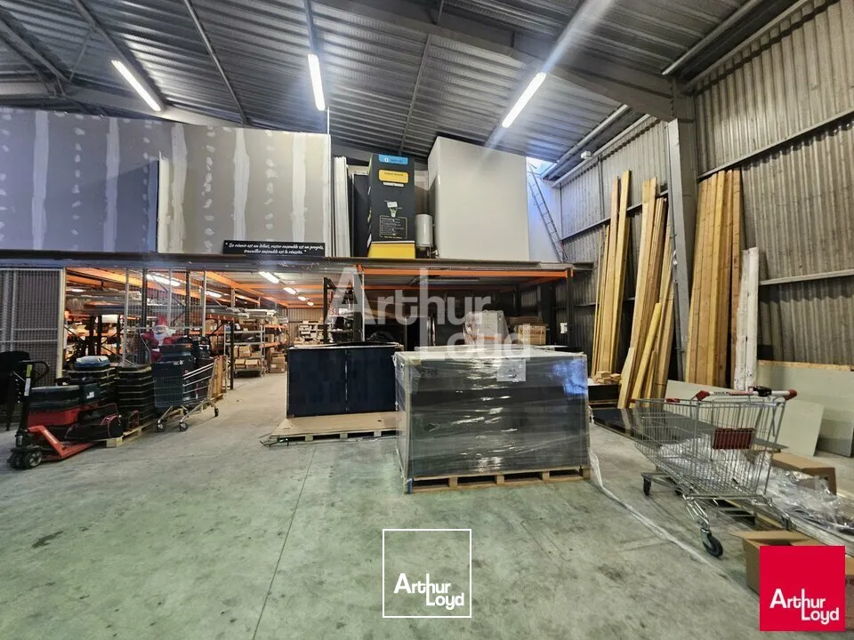 ANGERS OUEST LOCAL D'ACTIVITE DE 802 M² A LOUER AVEC BUREAUX