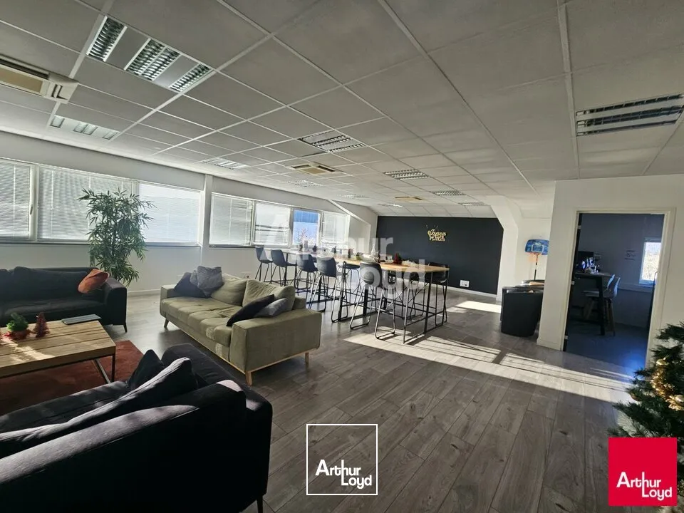 ANGERS OUEST LOCAL D'ACTIVITE DE 802 M² A LOUER AVEC BUREAUX