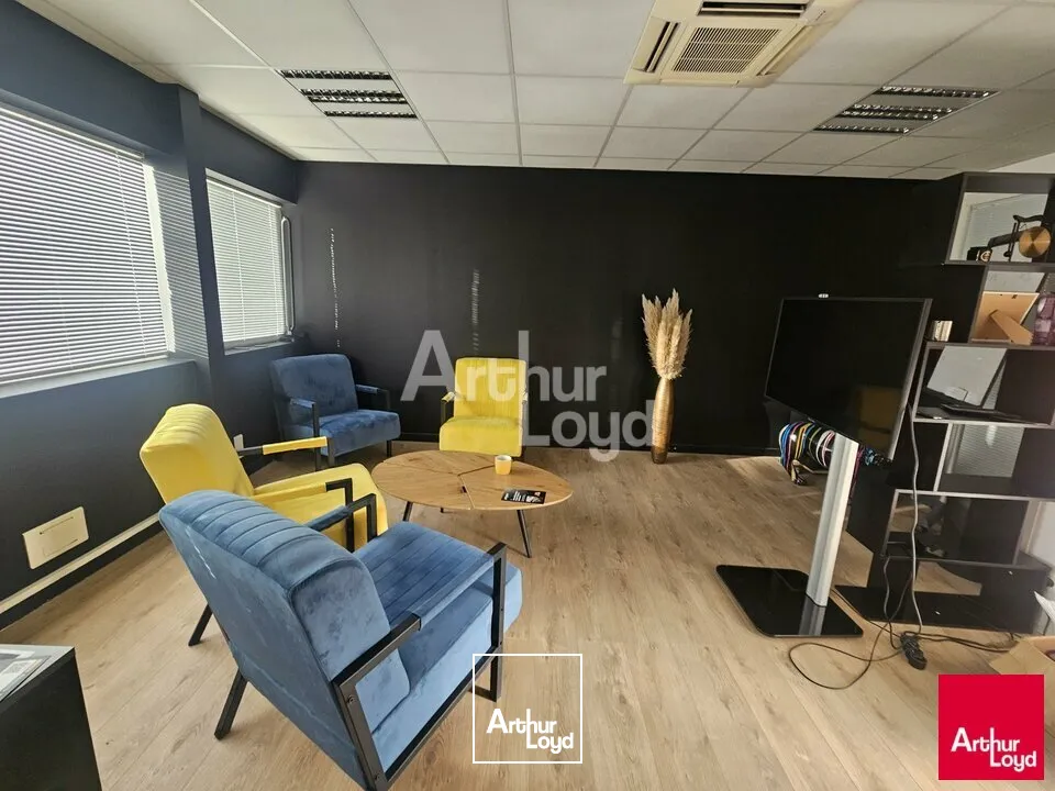 ANGERS OUEST LOCAL D'ACTIVITE DE 802 M² A LOUER AVEC BUREAUX