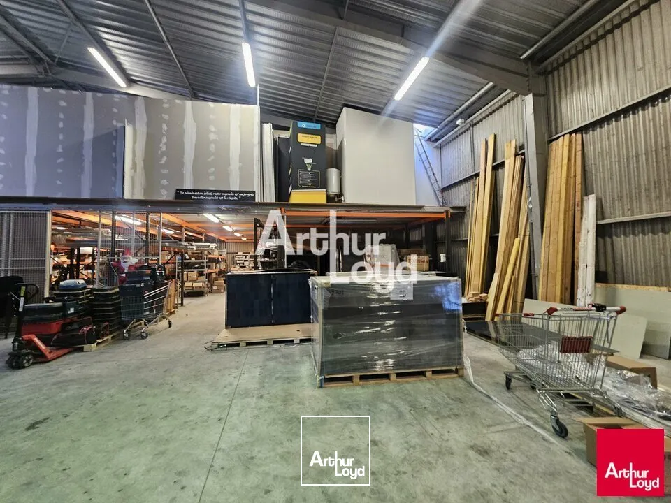 ANGERS OUEST LOCAL D'ACTIVITE DE 1&nbsp;030 M² A LOUER AVEC BUREAUX