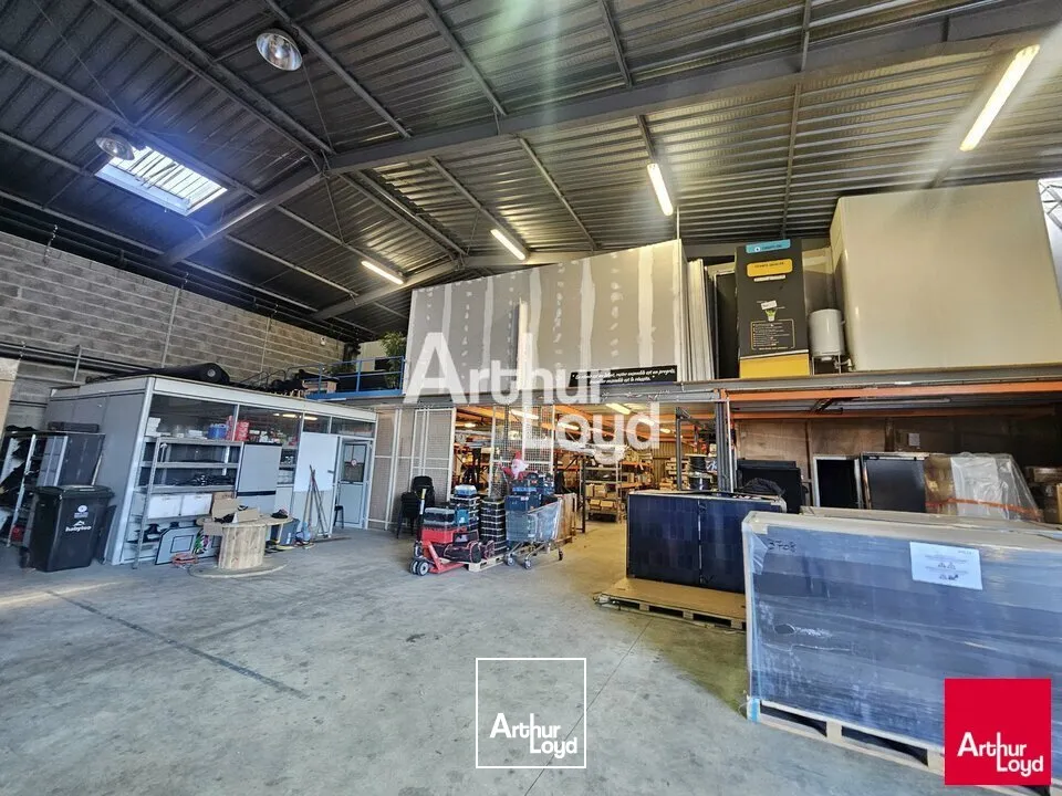 ANGERS OUEST LOCAL D'ACTIVITE DE 1&nbsp;030 M² A LOUER AVEC BUREAUX