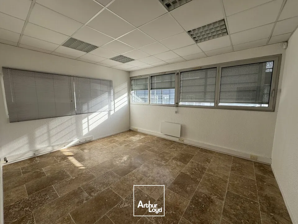 SAINT AVERTIN BUREAU A LOUER 18M² 20 M² 25 M²