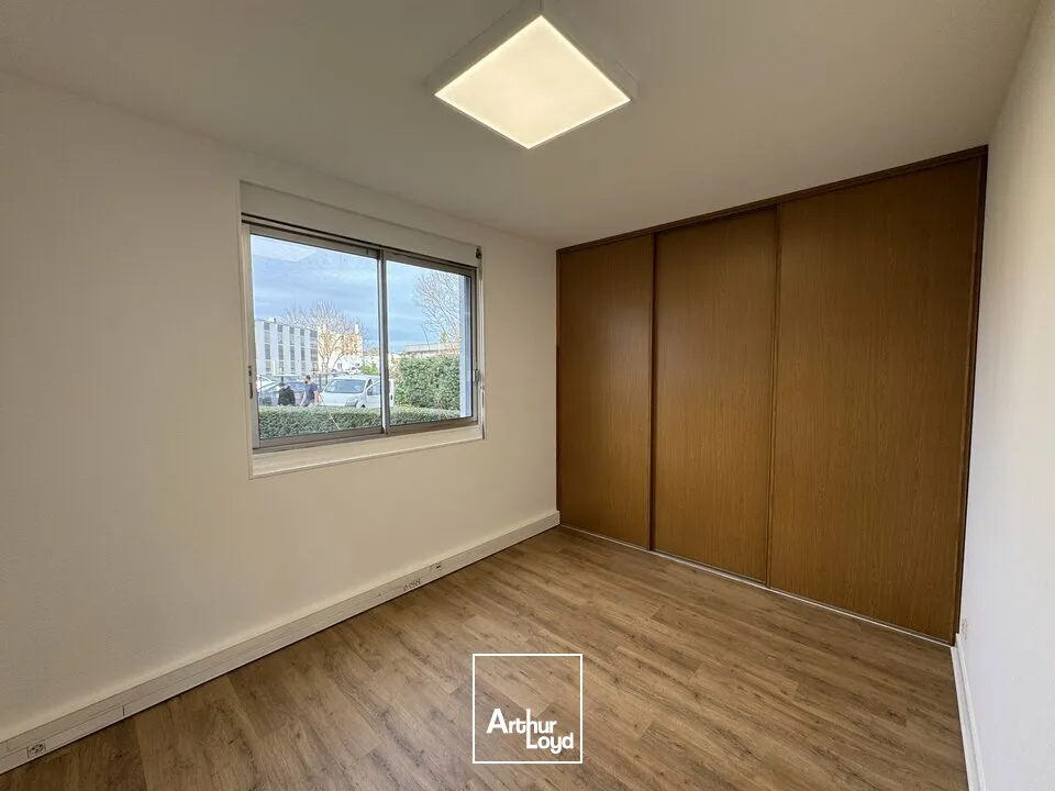 SAINT-AVERTIN BUREAUX A LOUER 91 M² 3 PARKINGS REFAIT 