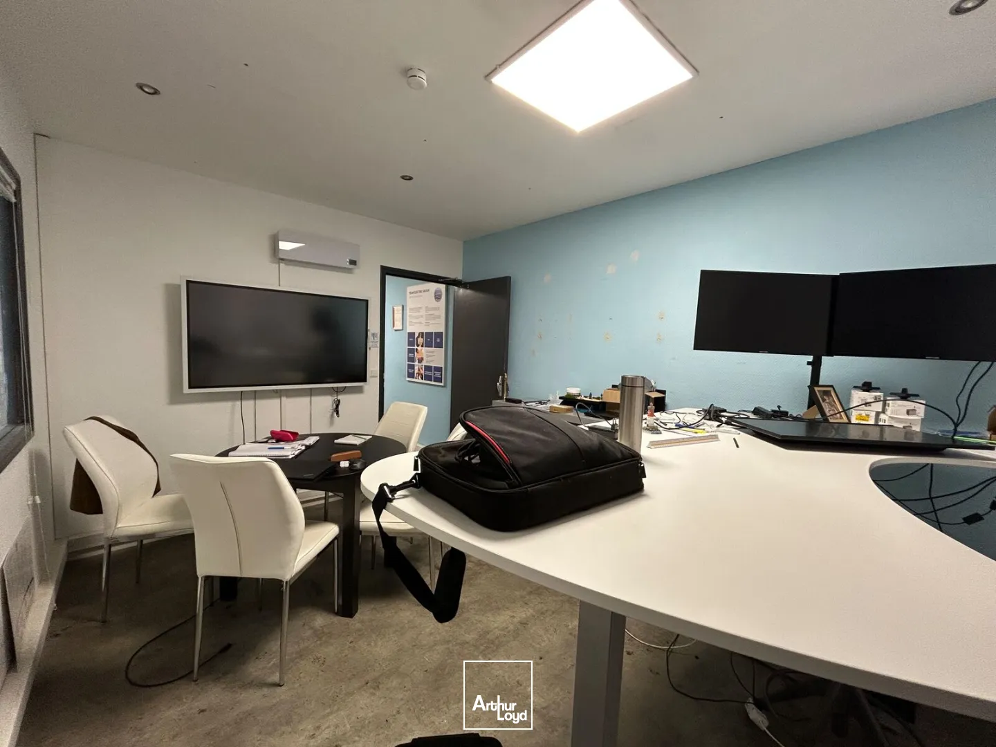 STOCKAGE - 467 M2 - BUREAUX - ST NAZAIRE - CHANTIERS DE L'ATLANTIQUE - A LOUER 