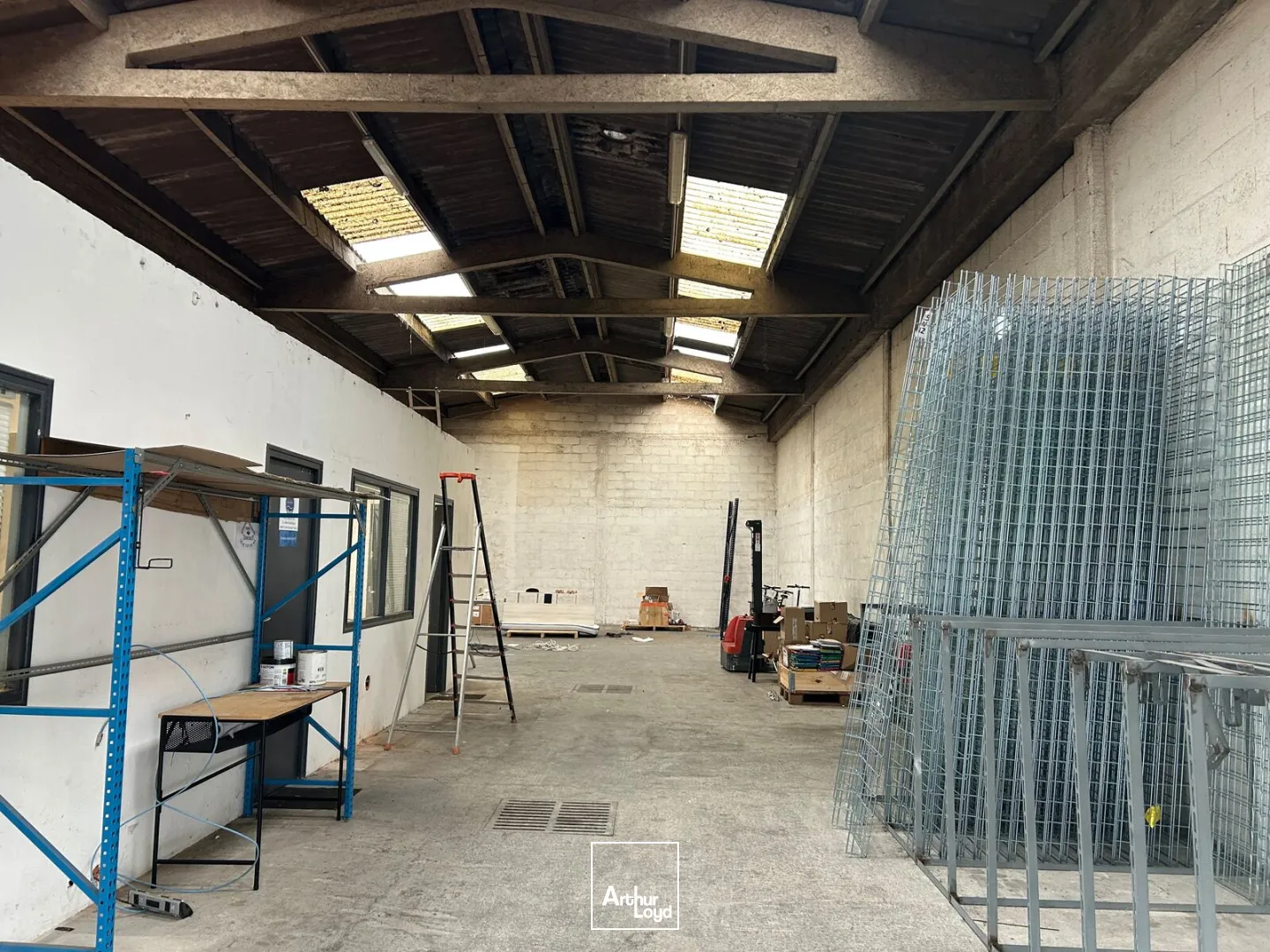STOCKAGE - 467 M2 - BUREAUX - ST NAZAIRE - CHANTIERS DE L'ATLANTIQUE - A LOUER 