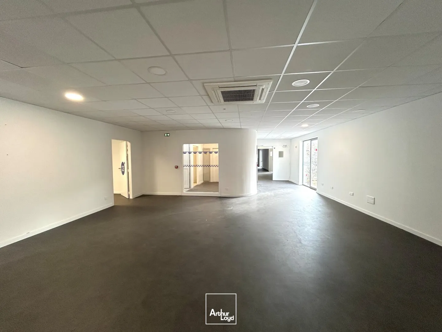 A louer - Bureaux ERP d'environ 1&nbsp;470 m² - Bordeaux Chartrons