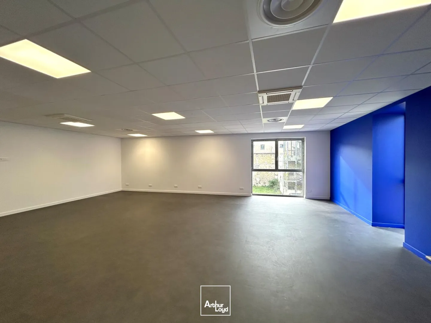 A louer - Bureaux ERP d'environ 1&nbsp;470 m² - Bordeaux Chartrons