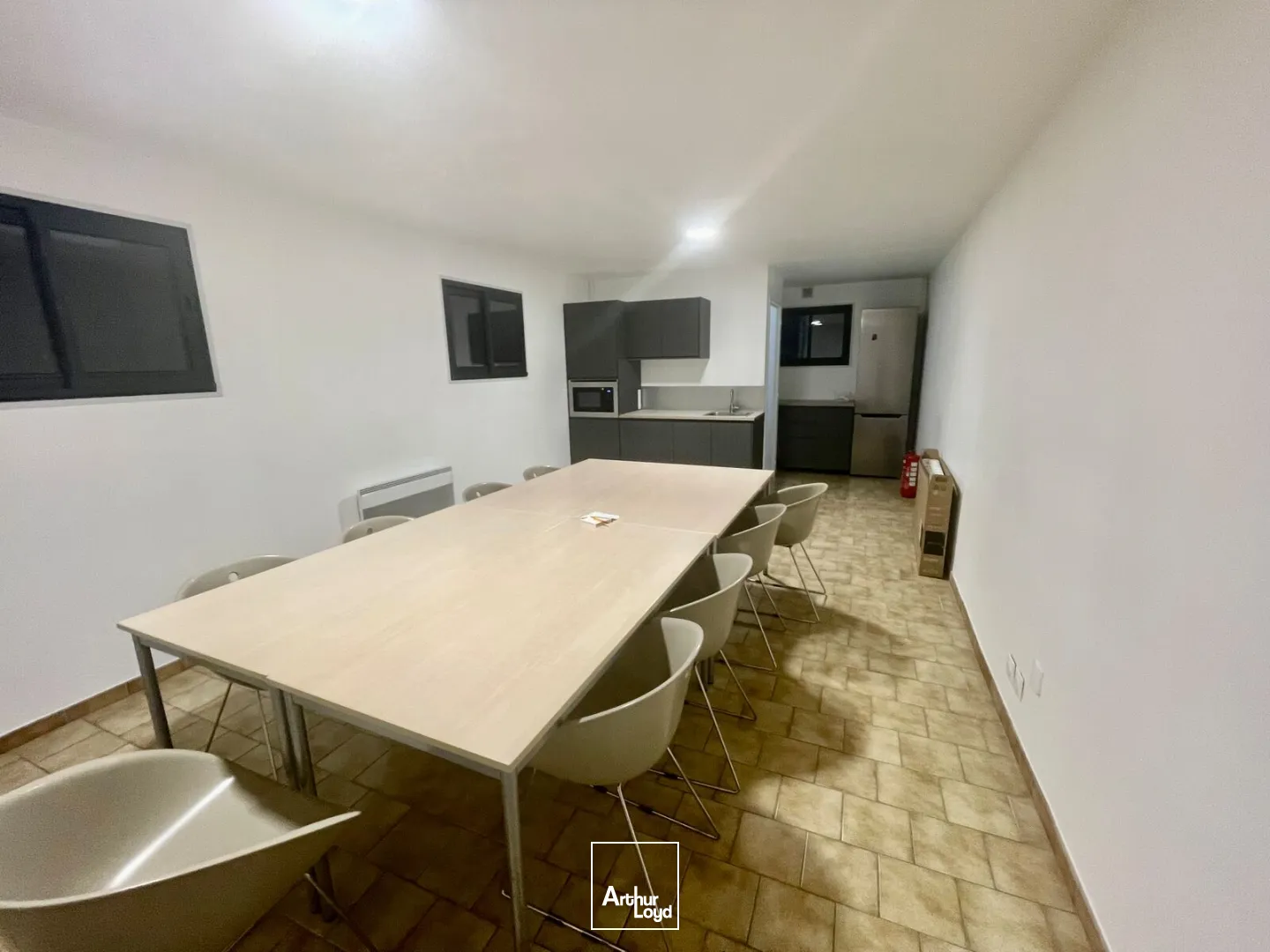 Bureaux à louer à LES AUTHIEUX SUR LE PORT SAINT OUEN 76520