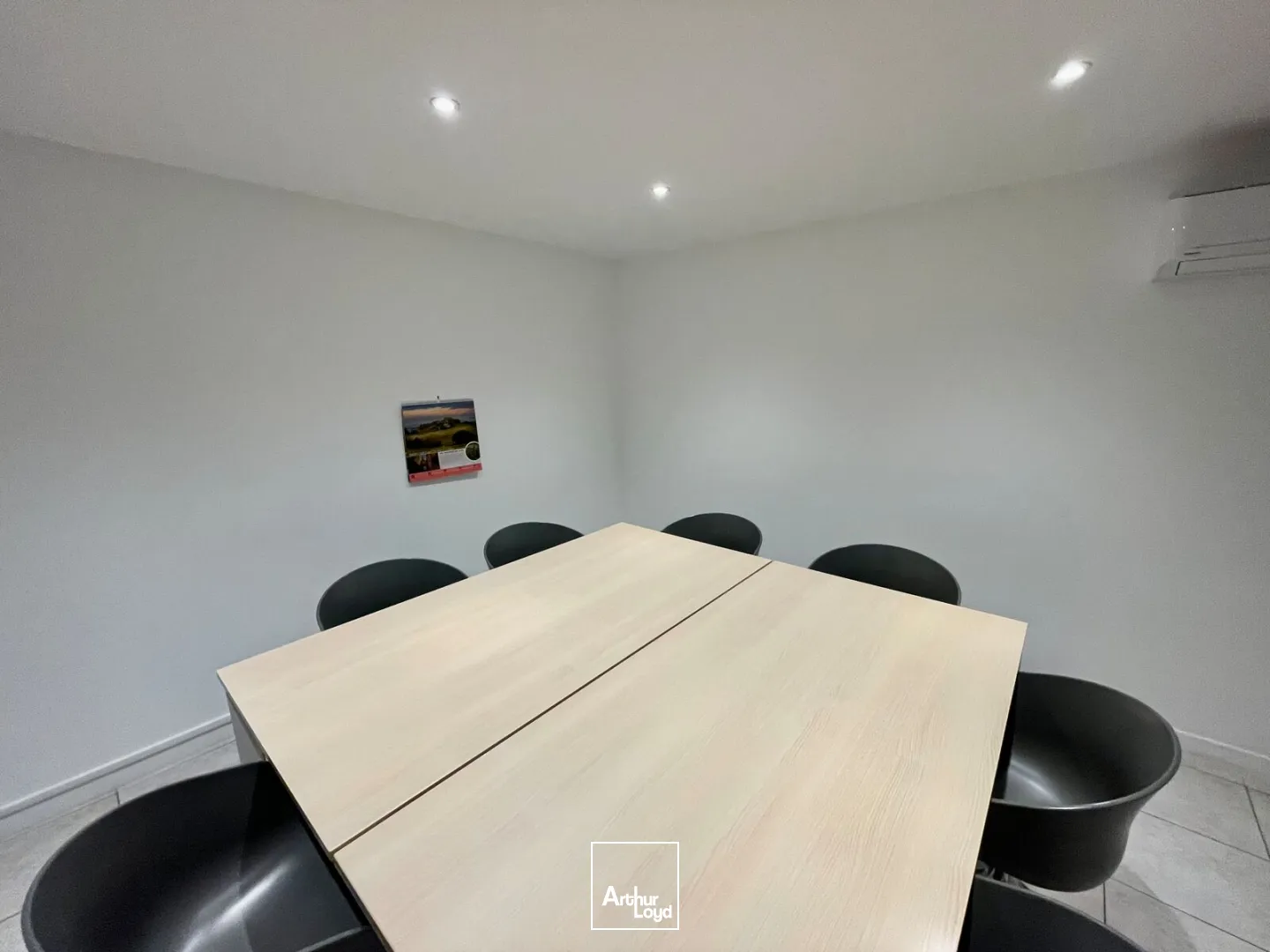 Bureaux à louer à LES AUTHIEUX SUR LE PORT SAINT OUEN 76520