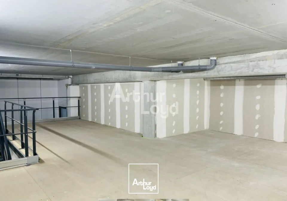 À LOUER PARC DE CALVI  LOCAL D'ACTIVITÉ DE 160 m² FONCTIONNEL ET BIEN AMENAGE