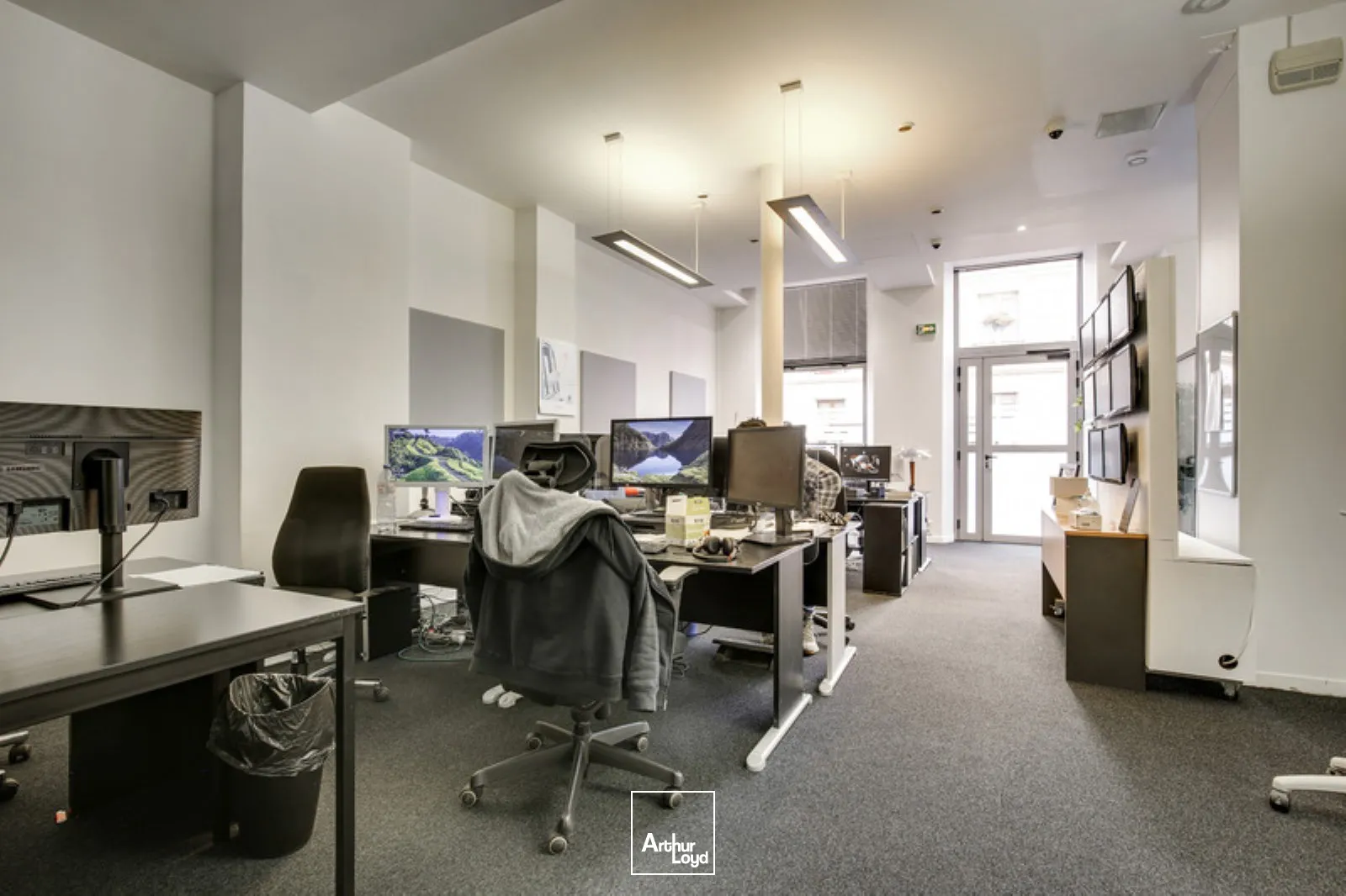 Bureaux de caractère atypiques type Show Room, à Levallois-Perret