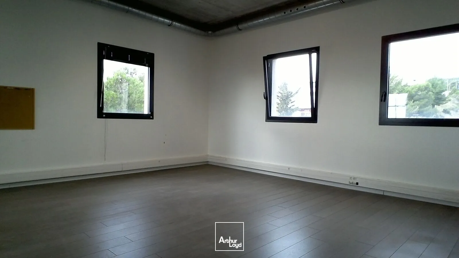 Bureaux avec vue mer et parkings à louer - ATHELIA IV - 13600 LA CIOTAT