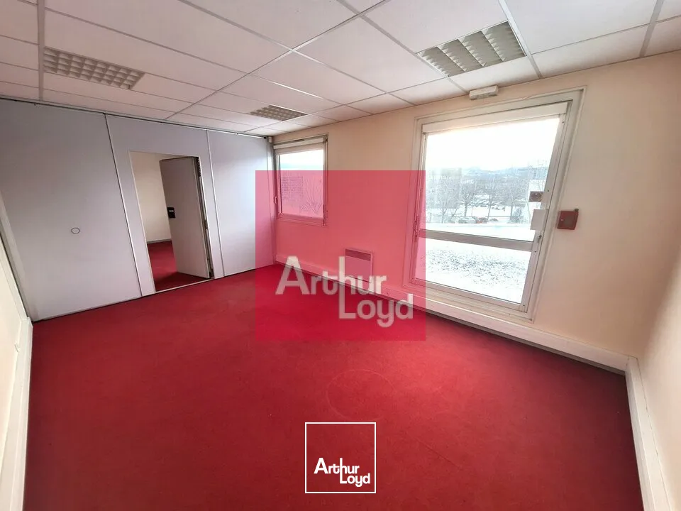CLERMONT-FERRAND LA PARDIEU A LOUER BUREAUX 75 M²