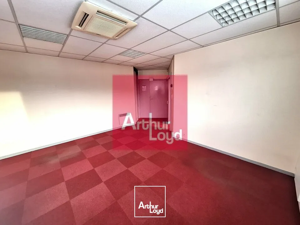 CLERMONT-FERRAND LA PARDIEU A LOUER BUREAUX 75 M²