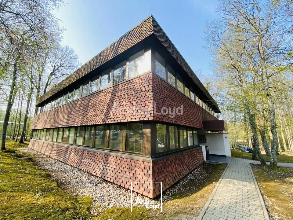 BUREAUX à LOUER de 236 m²