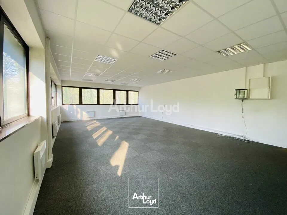 BUREAUX à LOUER de 236 m²