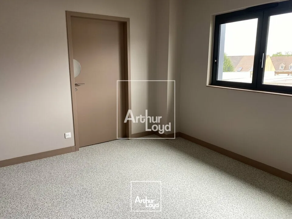 ORMOY LOCAUX ARTISANS A LOUER