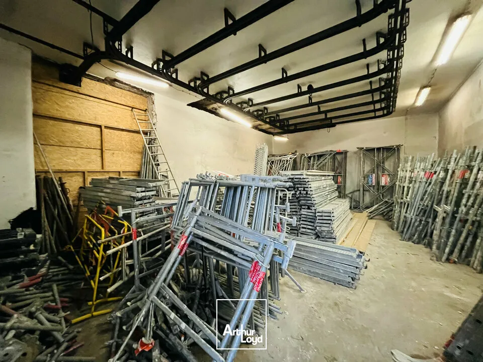 NOUVEAUTÉ - A LOUER ENTREPÔT DE 80 m2 + 20 m2 DE QUAI COUVERT - ZONE INDUSTRIELLE ET PORTUAIRE DU HAVRE