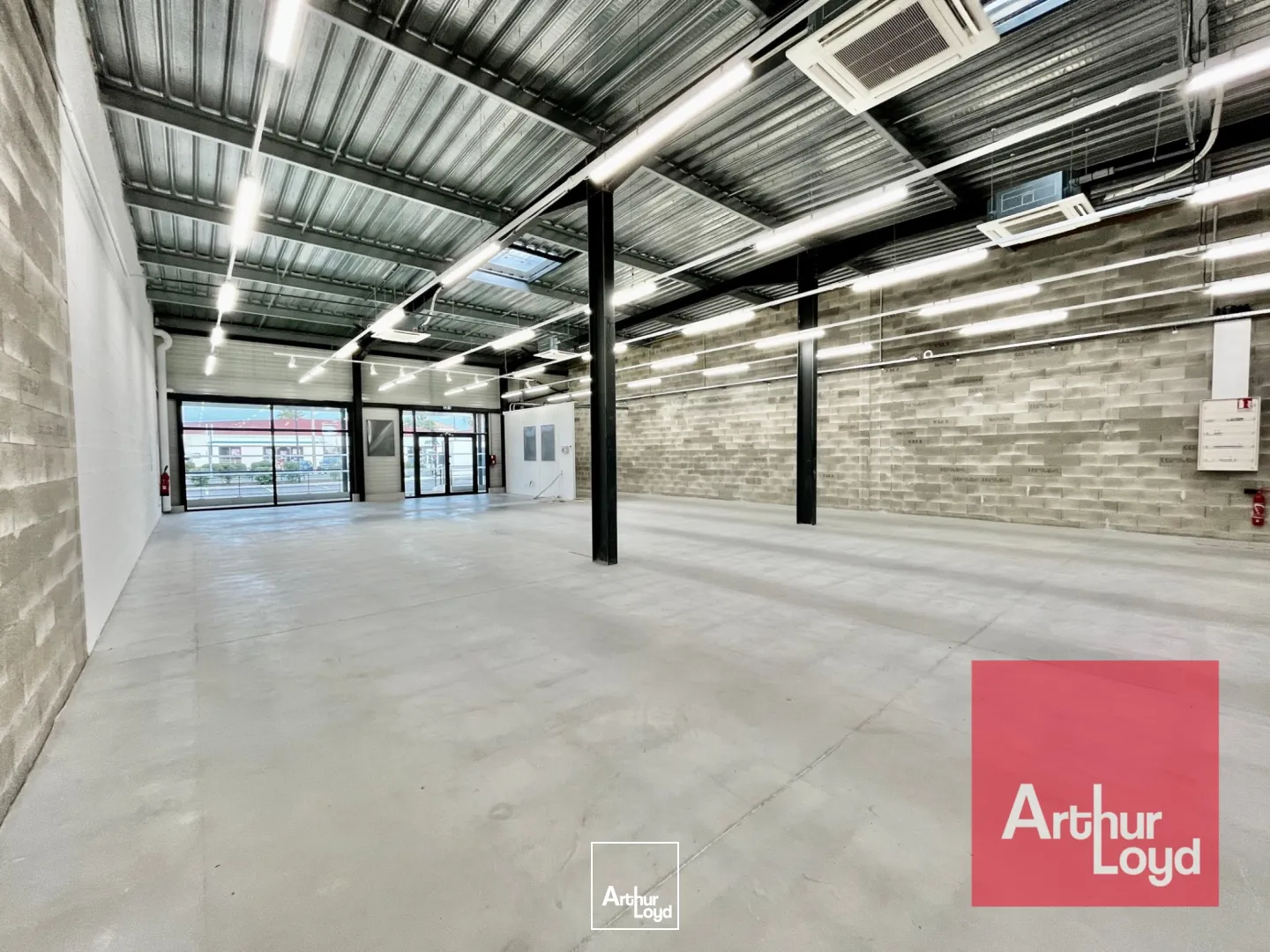 Locaux commerciaux - Location - LUNEL - 34400 - 310-310 - 7604376