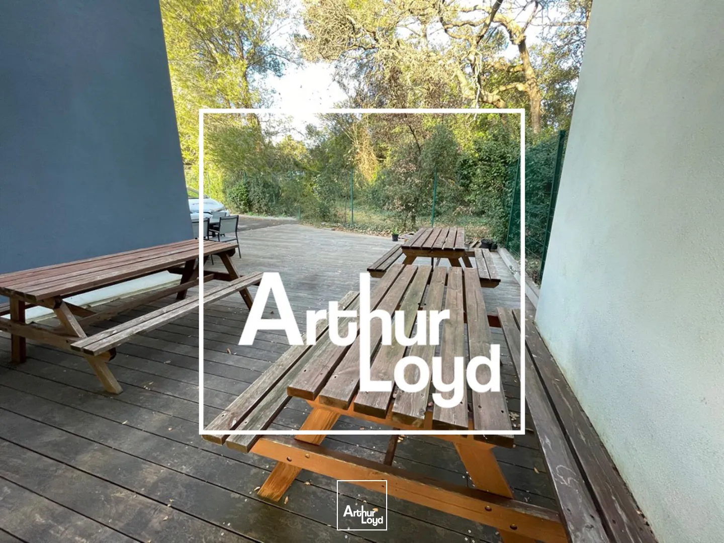 IMMEUBLE INDEPENDANT DE 920 M² - MAUGUIO