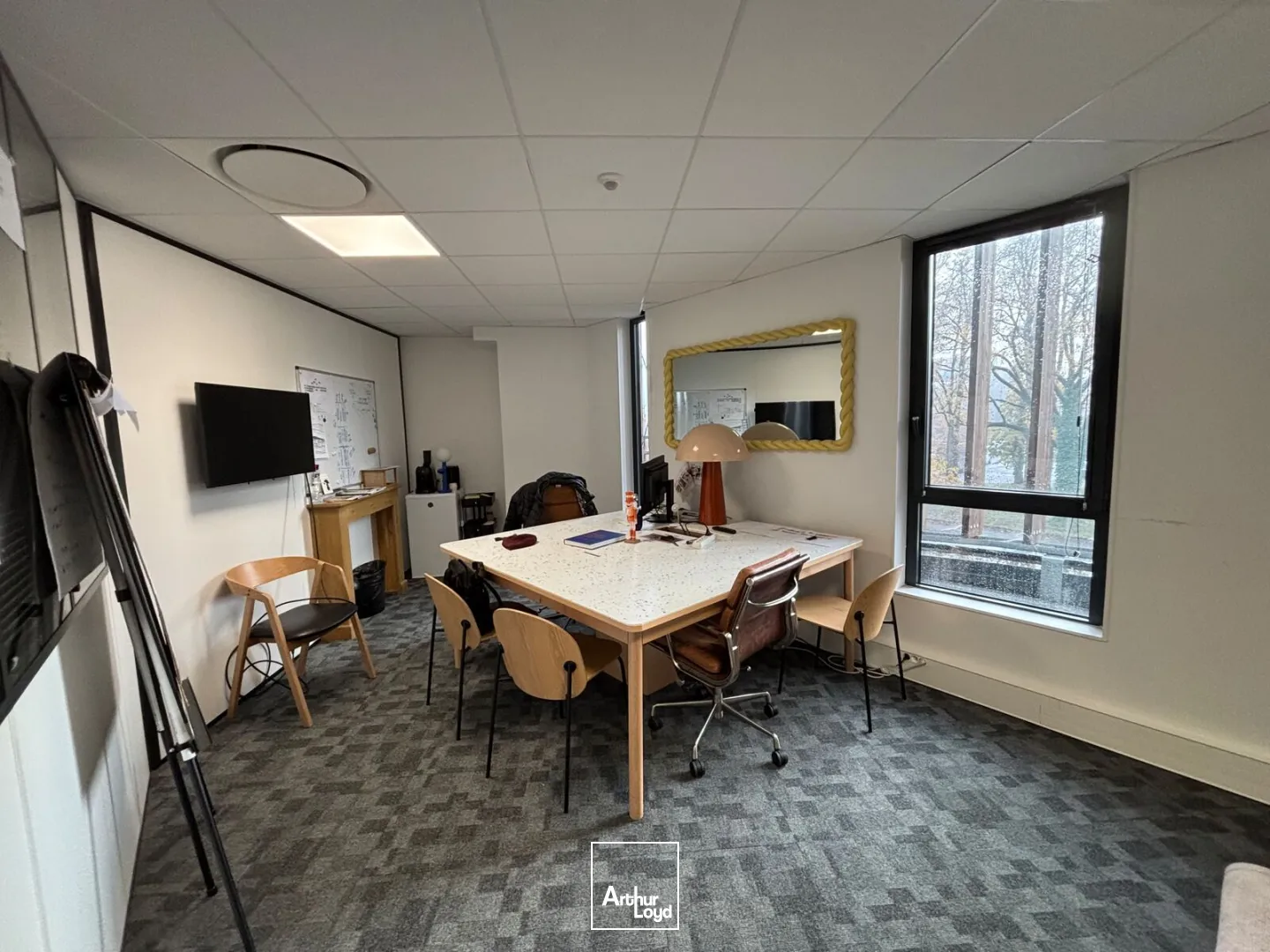 PLATEAUX DE BUREAUX À LOUER OU À VENDRE -1500 M² DIVISIBLES-VERTOU