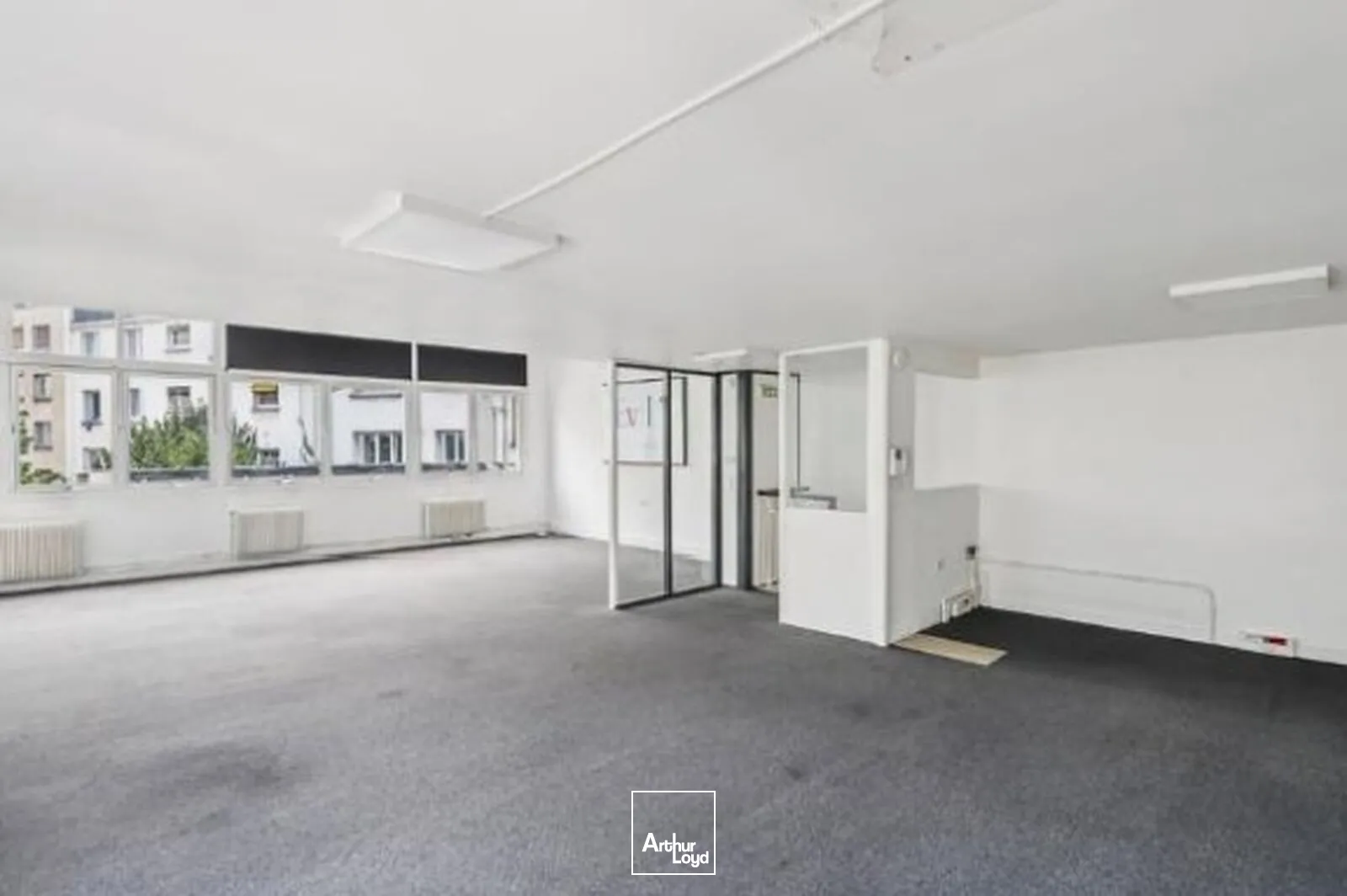 Plateau de bureaux lumineux en duplex - 180 m² - Paris 17