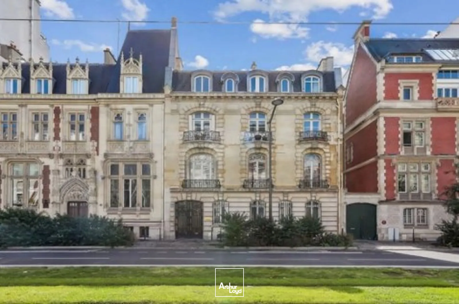 Plateau de bureaux lumineux en duplex - 180 m² - Paris 17